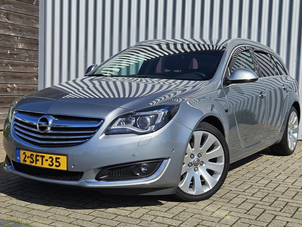 Opel Insignia Sports Tourer 2.0 CDTI EcoFLEX Cosmo / Leer /, Voorwielaandrijving, Euro 5, 26 km/l, 1600 kg