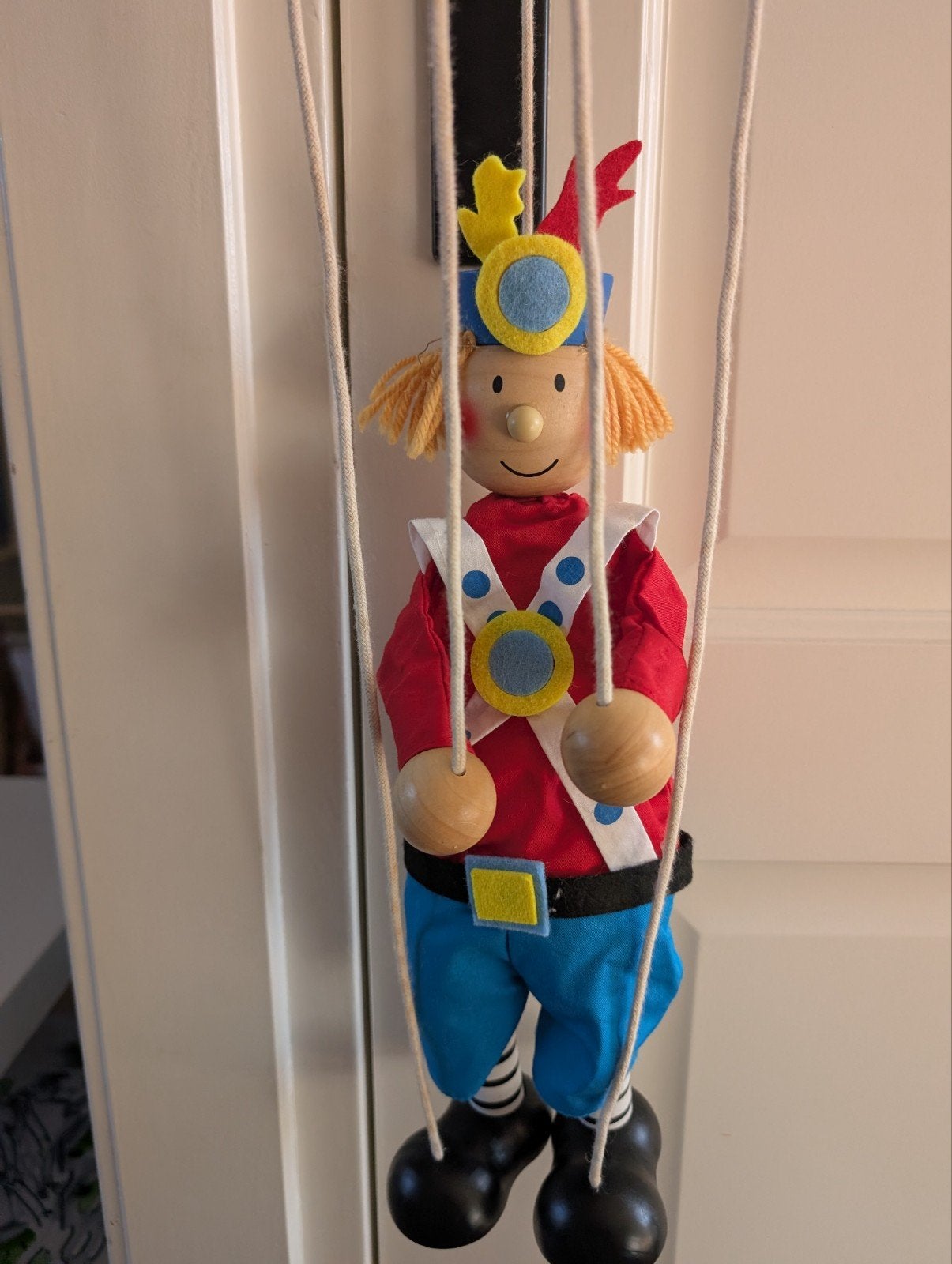 Houten marionet pop - nieuwe kleurrijke speelgoedpop, Ophalen of Verzenden, Nieuw, Jongen of Meisje