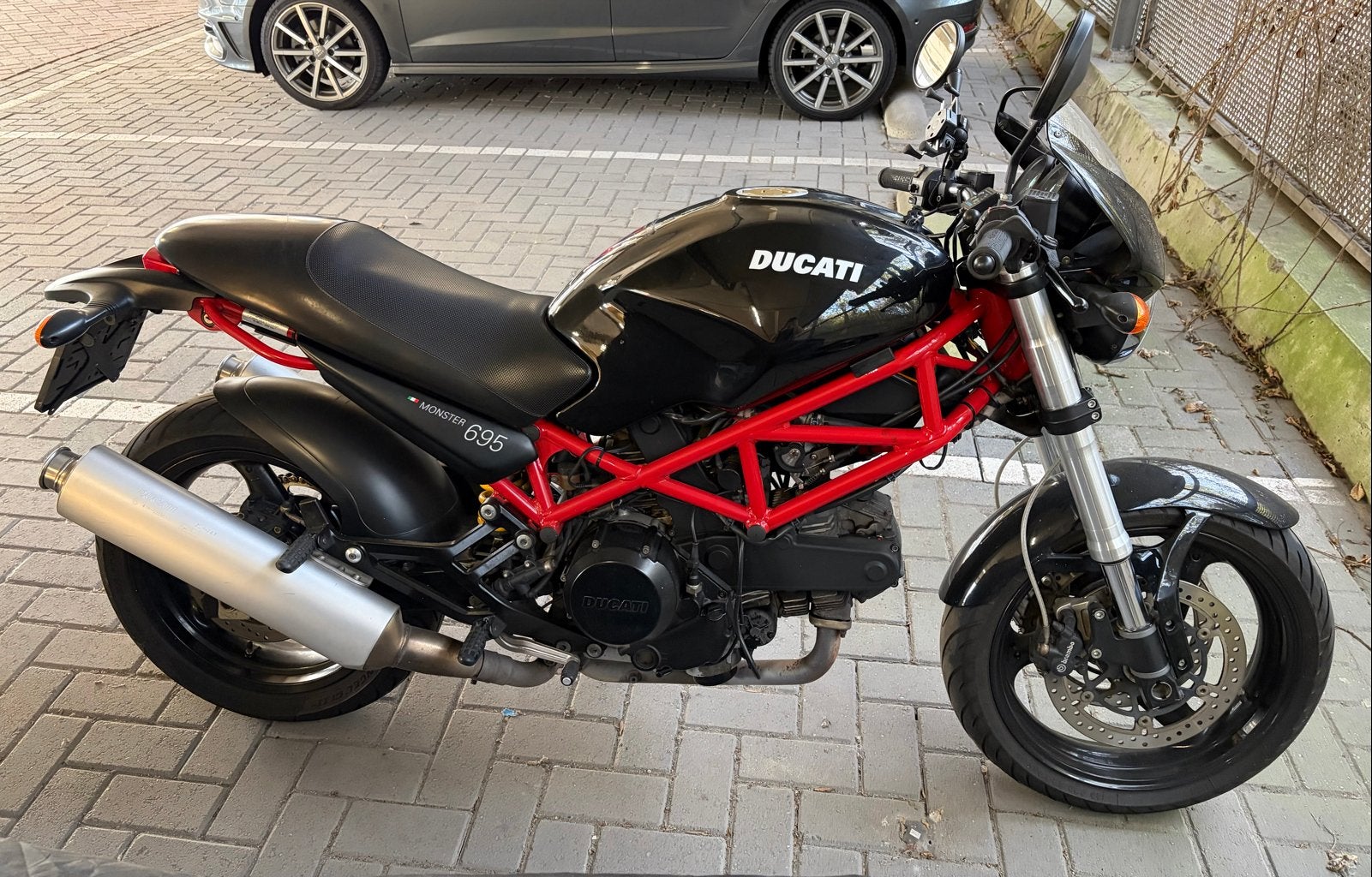 Ducati Monster 695 - Sportieve Naked Bike, 2 cilinders, Sportuitlaat, Gebruikt, Particulier