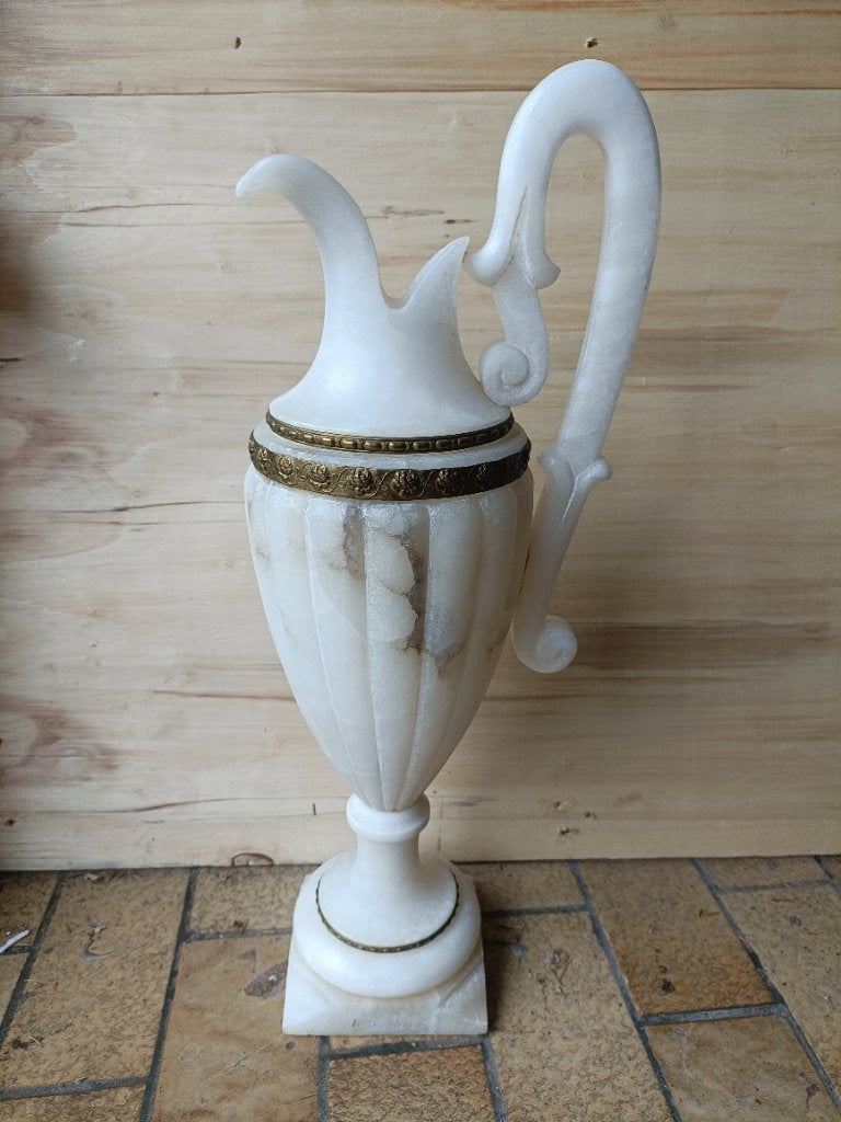 Witte antieke schenkvaas, albast kan, romeins style schenkka, Antiek en Kunst, Ophalen