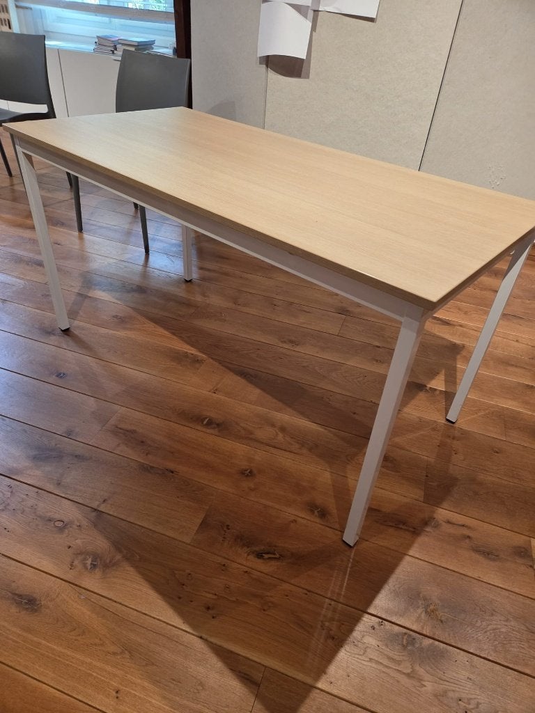 Tafel / bureau / lessenaar (4 stuks), Ophalen, 120 cm, Hout, Schoolbureau