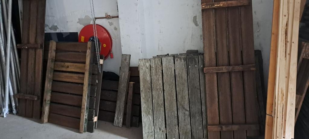 Hardhouten vlonderplanken voor brandhout gratis ophalen, Tuin en Terras, Ophalen of Verzenden