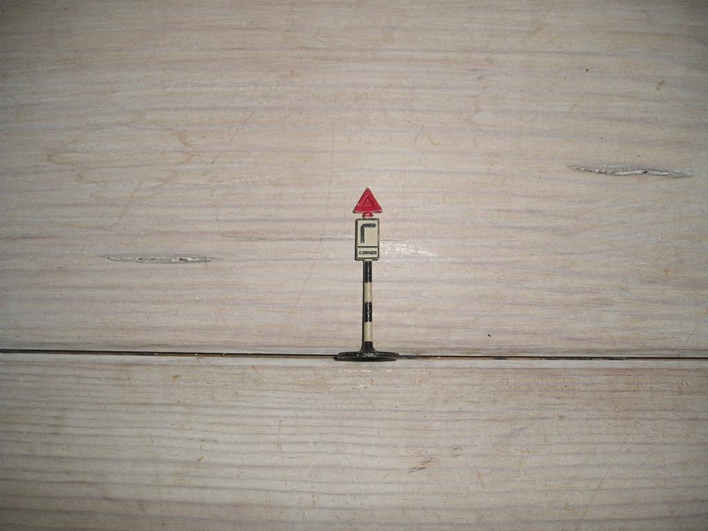 Dinky Toys 47n Road Sign Corner, Ophalen of Verzenden