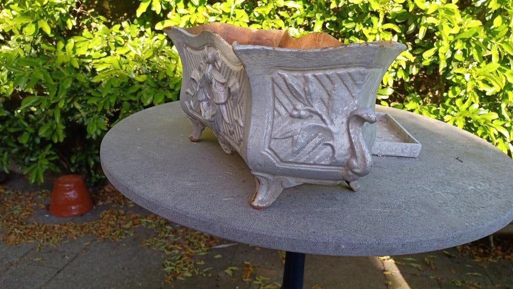 PRACHTIGE gietijzeren franse Jardiniere grijs/zilver, Ophalen of Verzenden, Gebruikt