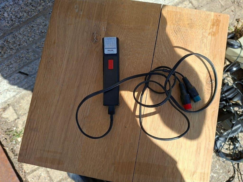 vintage jaren 60 microfoon van philips, Muziek en Instrumenten, Microfoons, Ophalen of Verzenden, Gebruikt, Zangmicrofoon