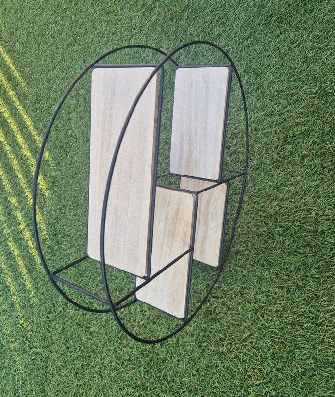 Wandrekje Sostrene Grene - Rond, Zwart Metaal met Hout, Huis en Inrichting, Woonaccessoires | Wandplanken en Boekenplanken, Ophalen