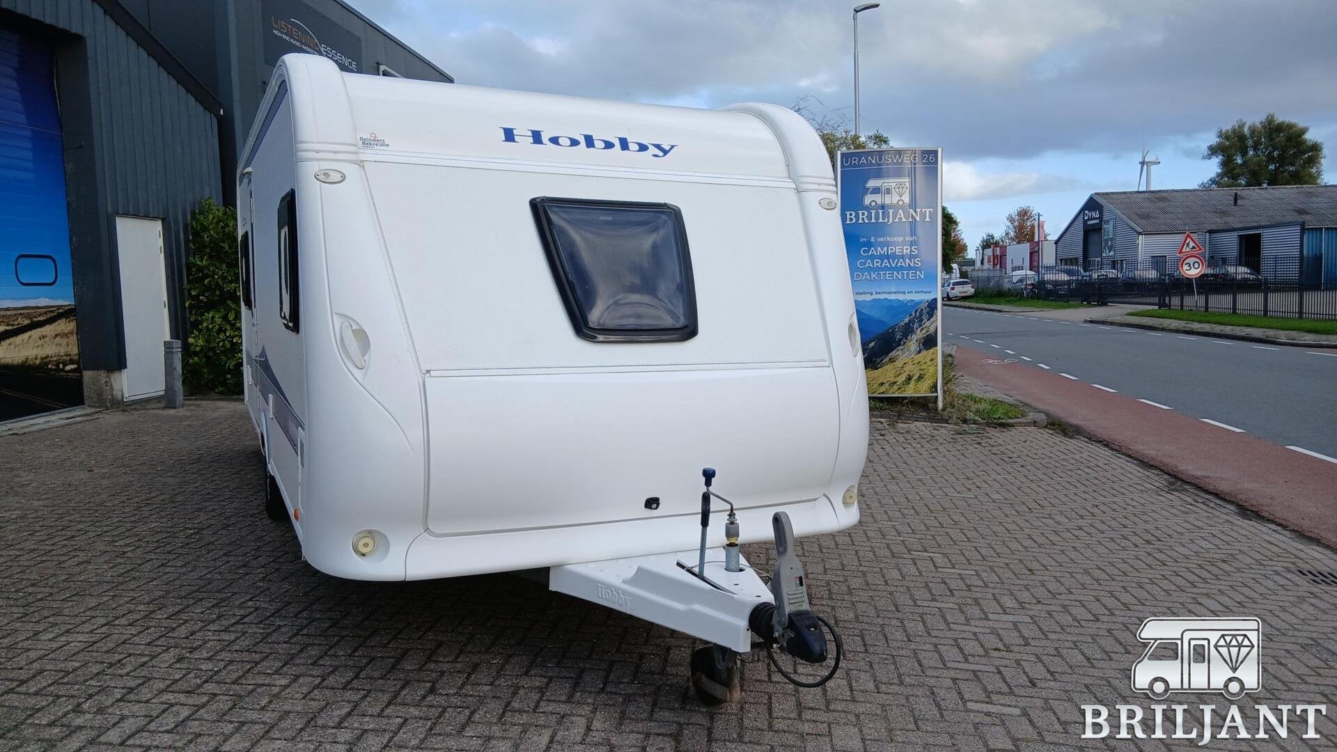 Hobby 560 UFE caravan fransbed/rondzit, Caravans en Kamperen, Hobby, 7 tot 8 meter, Bedrijf, 1500 - 2000 kg
