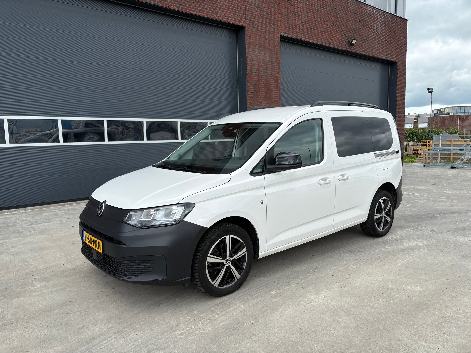 Volkswagen Caddy Cargo 1.5 TSI Exclusive*Automaat*Clima*Carp, Dealer onderhouden, Euro 6, 4 cilinders, Volkswagen