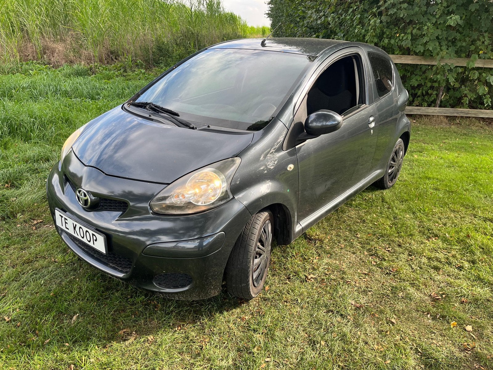 Toyota Aygo 1.0 12V Vvt-i 3DRS MMT 2009 Grijs, Auto's, Voorwielaandrijving, Euro 5, Stof, Radio