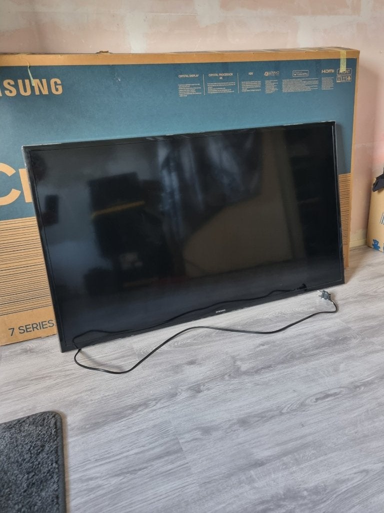 Samsung 46 inch Full HD smart met muurbeugel, Ophalen, 50 Hz, Samsung, 40 tot 60 cm