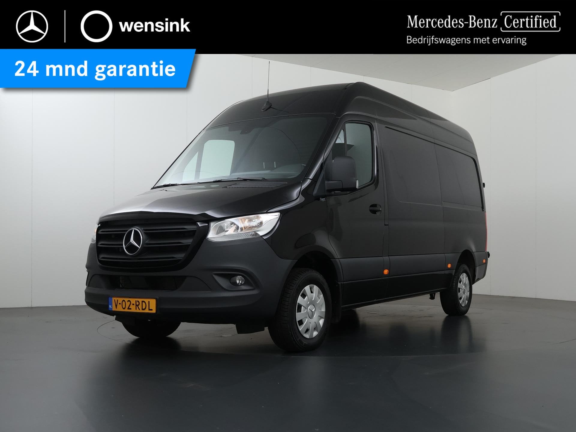 Mercedes-Benz Sprinter 317 CDI | L2 H2 | NAVIGATIE | PARKEER, Auto's, Gebruikt, 2000 kg, Zwart, Bedrijf