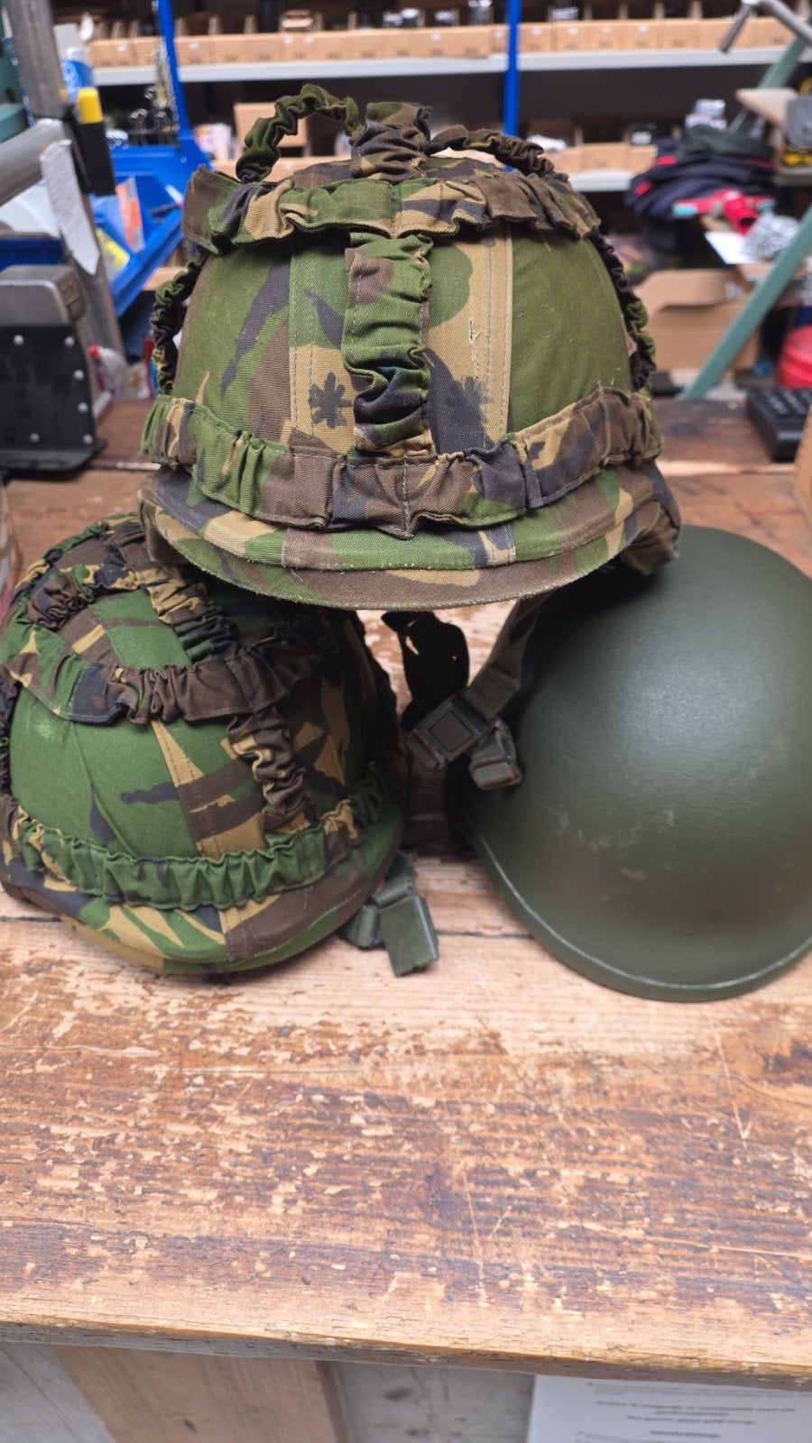 Diverse helmen kevlar metaal NL leger, ., Ophalen of Verzenden, ., Nederland