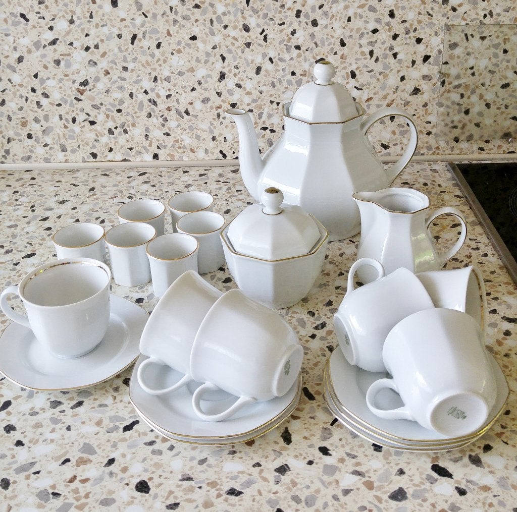 Wit met gouden bies thee/ontbijtservies, Huis en Inrichting, Keuken | Servies, Ophalen, Overige materialen, Zo goed als nieuw
