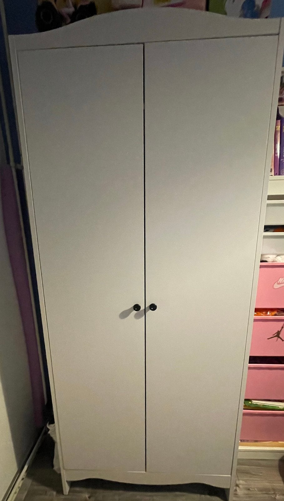 Leuke kinderkleding kast te koop!, Ophalen, Zo goed als nieuw, 25 tot 50 cm