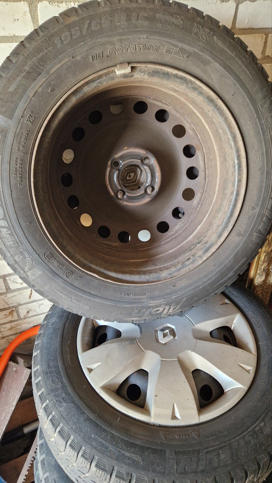 Michelin winterbanden met velgen 195/65R15, Ophalen, Gebruikt, 15 inch, Banden en Velgen