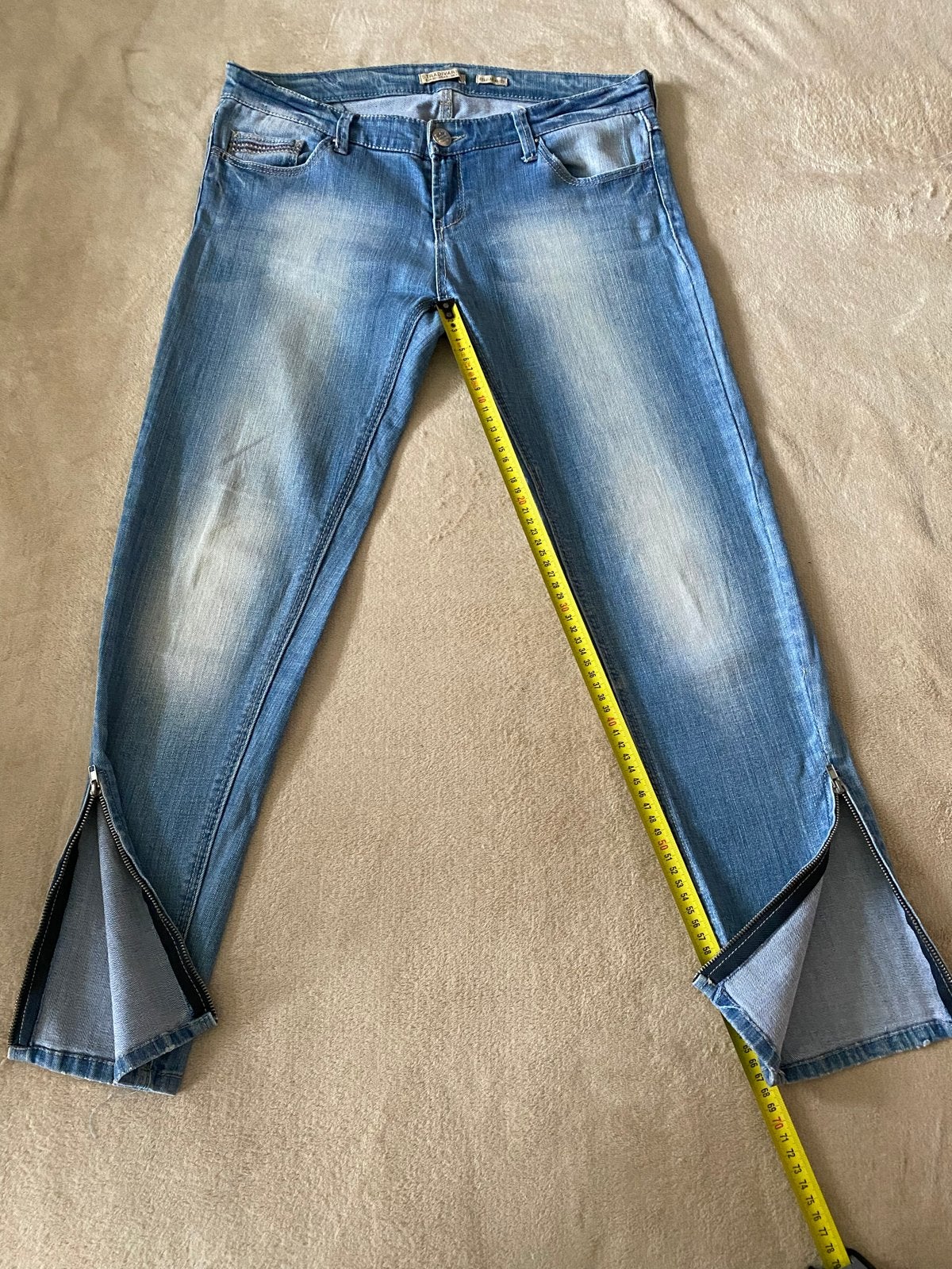 Stradivarius Jeans met ritsen onderaan - Maat W30/EUR 40, Ophalen of Verzenden, Zo goed als nieuw, Blauw, W30 - W32 (confectie 38/40)