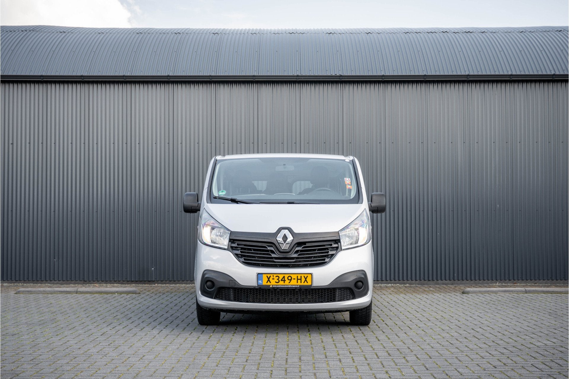 Renault Trafic Passenger *1.6dCi 9-Pers L2H1 | Incl. BPM, BT, Auto's, Voorwielaandrijving, Stof, Gebruikt, 2000 kg
