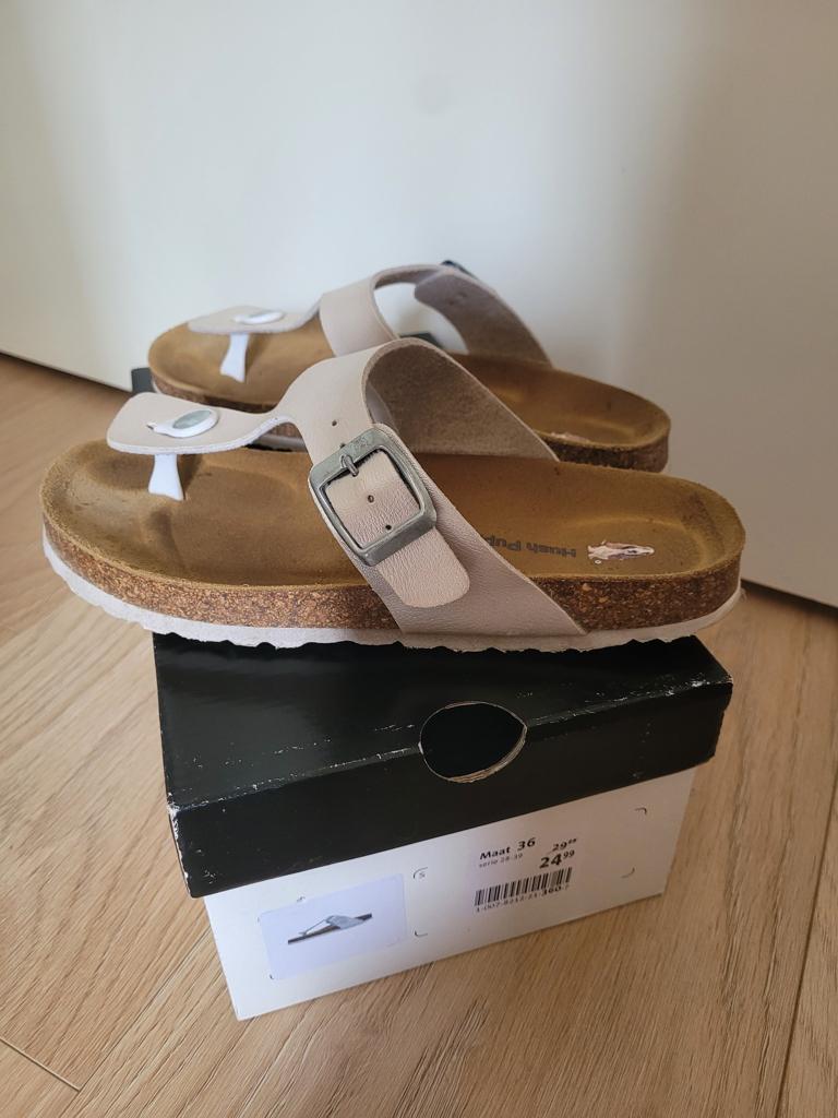 hush puppies slippers maat 34/35 zilver, Kinderen en Baby's, Kinderkleding | Schoenen en Sokken, Gebruikt, Meisje, Hush Puppies