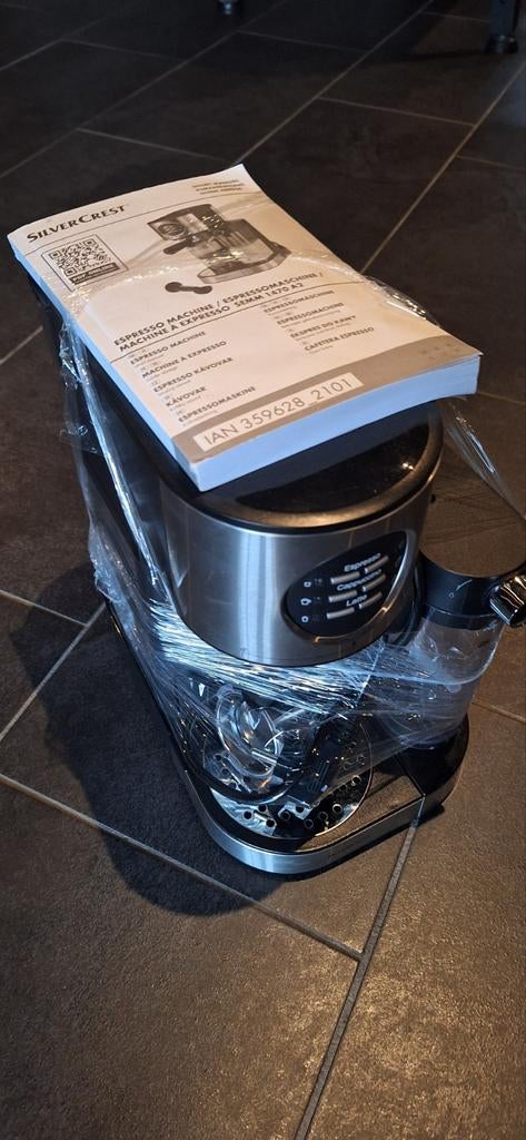 SilverCrest Espressomachine SEMM 1470 A2, Witgoed en Apparatuur, Koffiezetapparaten, Espresso apparaat, Nieuw, Gemalen koffie