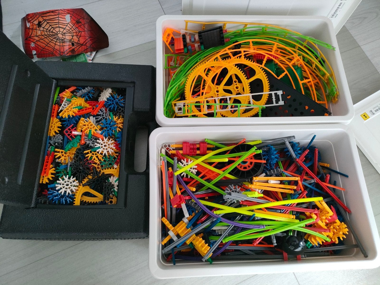 Grote partij K'nex met veel achtbaanonderdelen, Ophalen of Verzenden