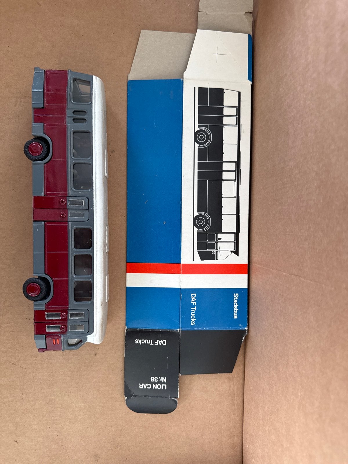DAF Trucks Lion Car Stadsbus Nr. 38 Modelbus, Ophalen of Verzenden, Gebruikt