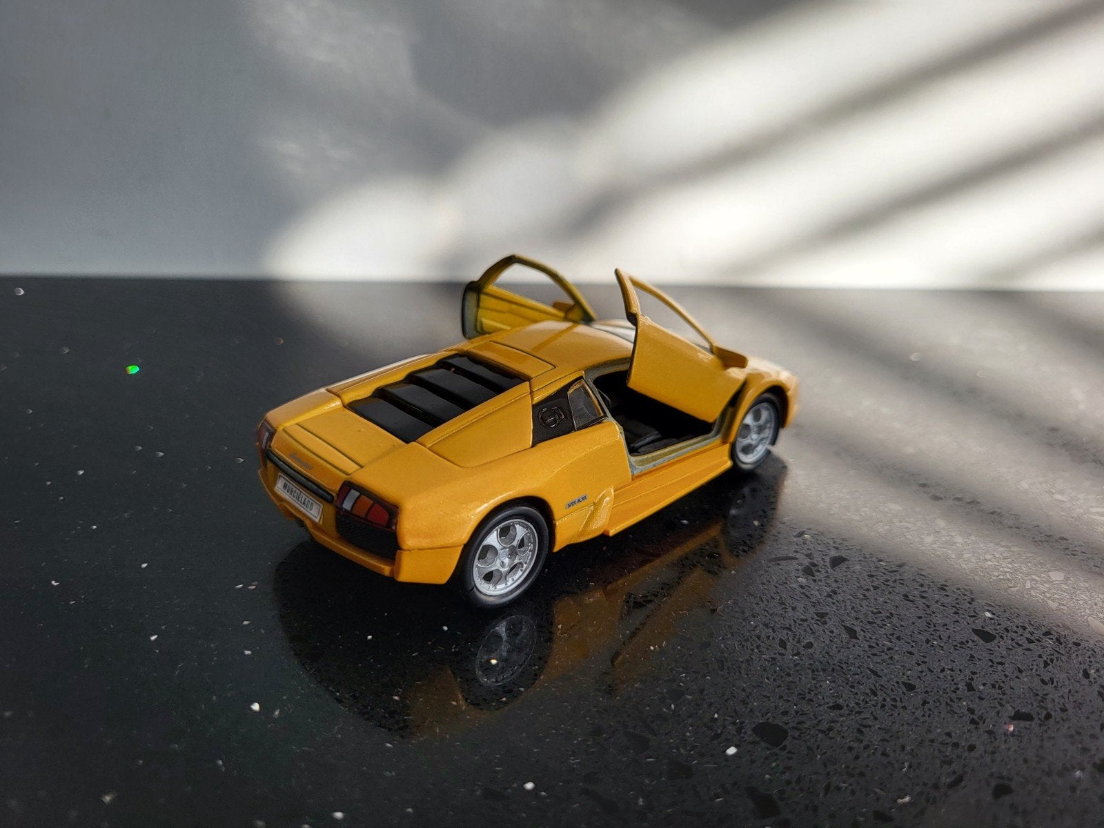 Lamborghini Murcielago geel 1/34 Welly, Ophalen of Verzenden, Zo goed als nieuw, Auto