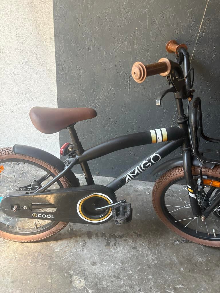 Amigo kinderfiets 16 inch - Zwart met bruine accenten, Ophalen of Verzenden, Zo goed als nieuw, Terugtraprem, 16 tot 20 inch