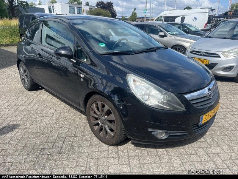 Opel Corsa 1.4 16V 3D 2010 Zwart, Auto's, Opel, Voorwielaandrijving, 40 €/maand, 1398 cc, 4 cilinders