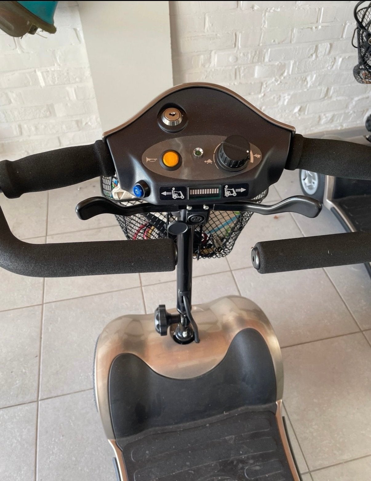 Twee Scootmobiele, Ophalen, 10 km/u of minder, Kymco, Zo goed als nieuw