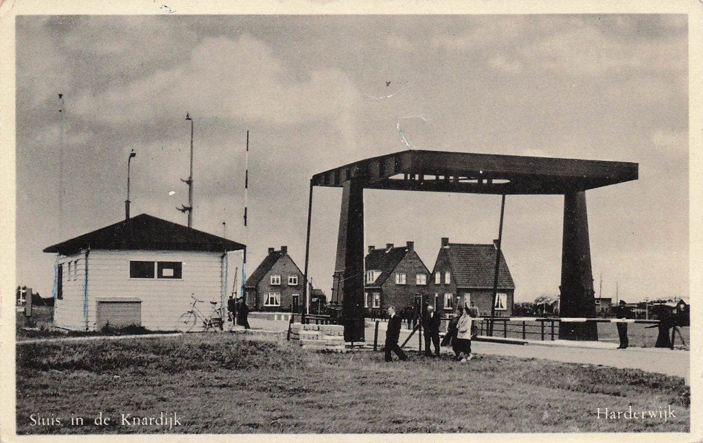 AM252 Harderwijk Sluis in de Knardijk jaren 50, Verzenden, 1940 tot 1960, Gelopen, Gelderland
