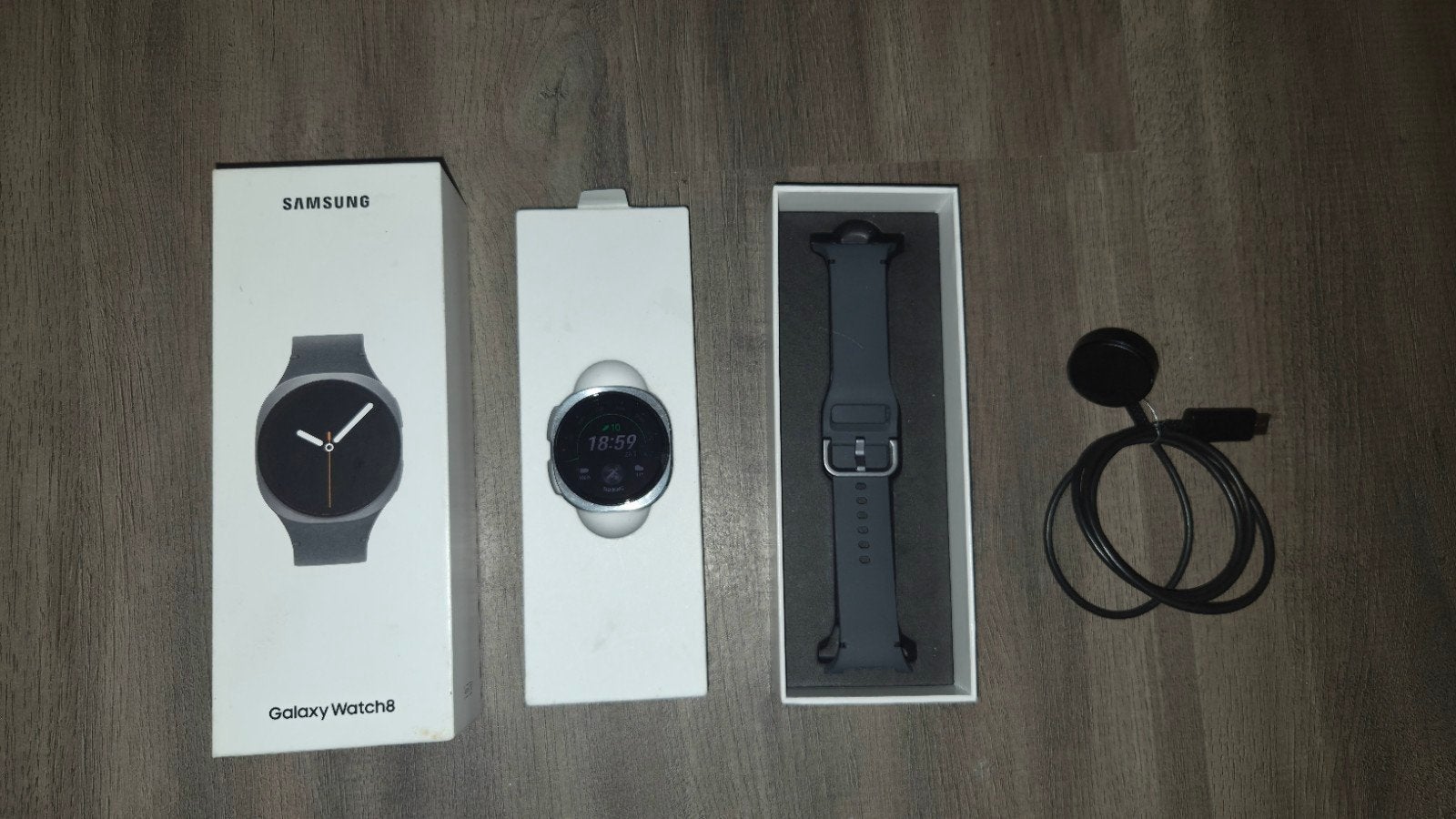 Samsung Galaxy Watch 8 Graphite (LTE, 40 mm)