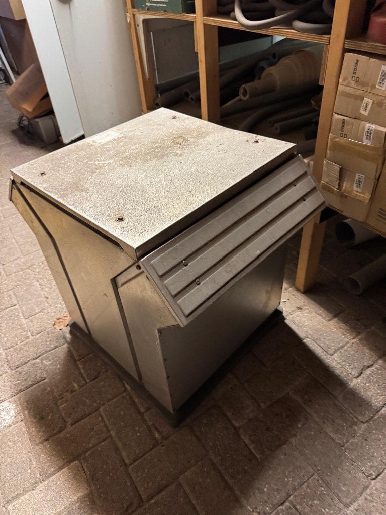 Dakafzuiger ventilator, Ophalen
