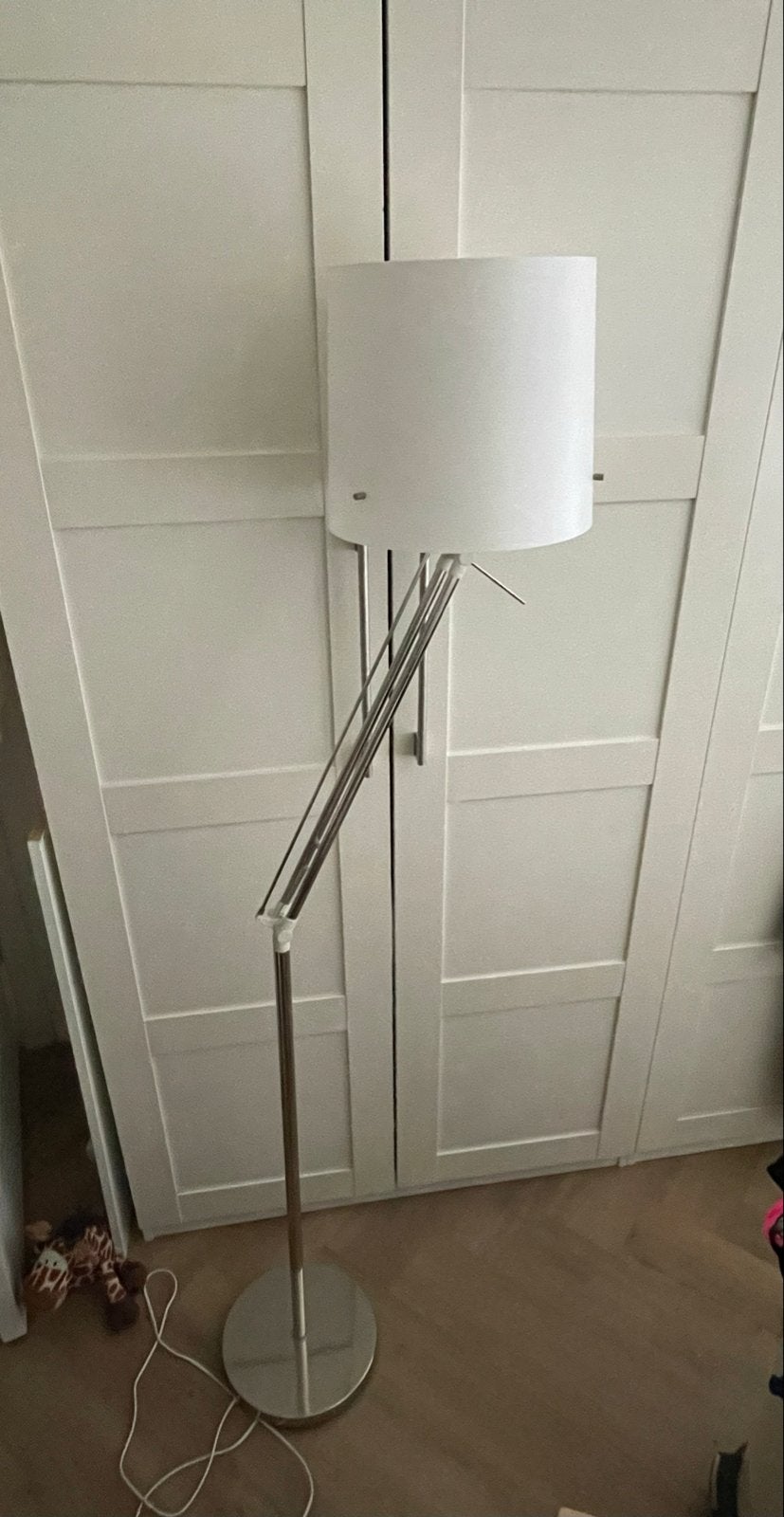 IKEA SAMTID vloerlamp met een verstelbare arm, Huis en Inrichting, Ophalen, E27 (groot), Zo goed als nieuw, Metaal