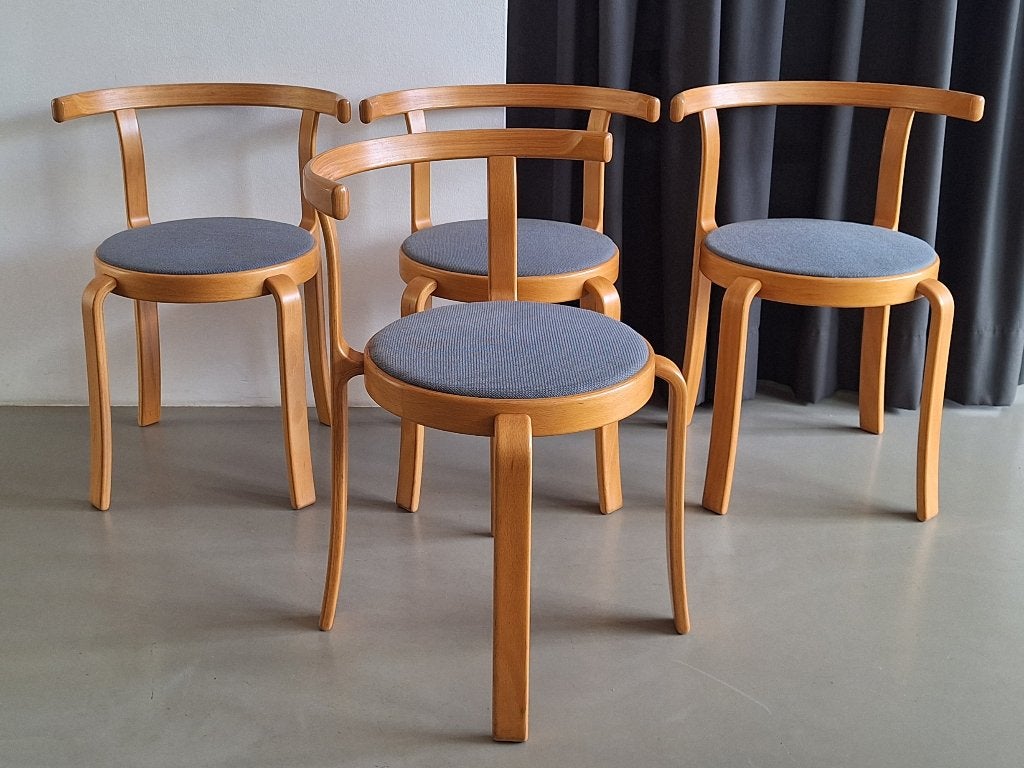 set 4st vintage design Magnus Olesen OM8002 DK-7870 stoelen, Huis en Inrichting, Stoelen, Ophalen, Bruin, Vier, Stof