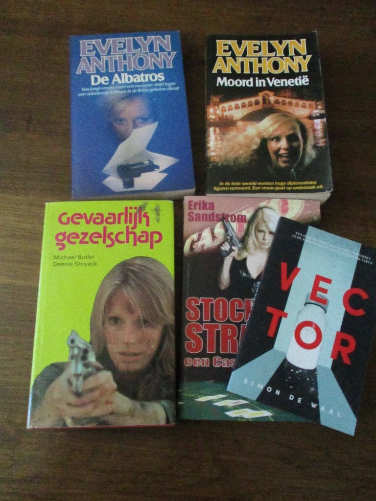 Thrillers, 5 stuks, Boeken, Thrillers, Gelezen, Ophalen of Verzenden
