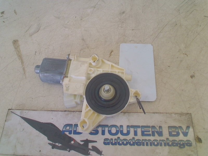 Motor Raammechaniek Rechts Achter C (W204) 2013, Gebruikt, Mercedes-Benz AG, Mercedes-Benz, Mercedesstraße 120, Stuttgart 70372, , Duitsland