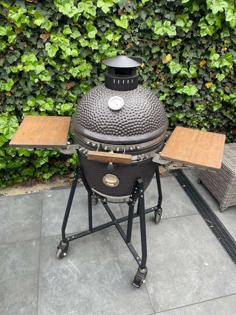 Grizzly kamado medium incl. accessoires, Ophalen, Zo goed als nieuw