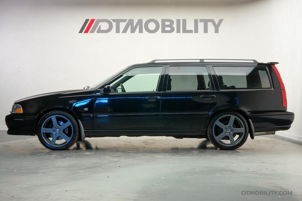 Volvo V70 2.3 R AWD | Zeer nette staat | Origineel Nederland, Automaat, Gebruikt, Zwart, Zwart