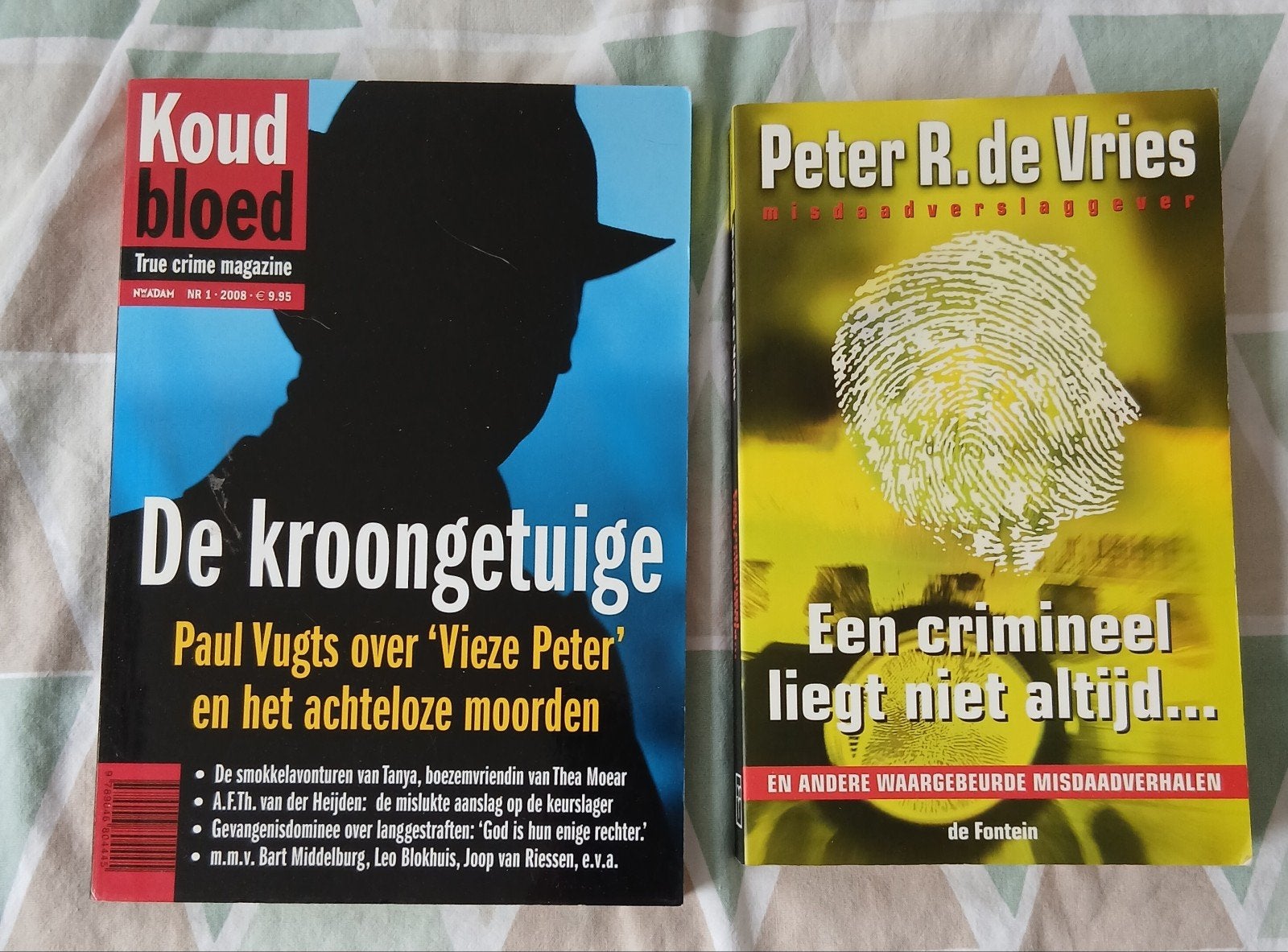 Koud Bloed Magazine & Peter R. de Vries Boek € 2.00 p.st Mis, Boeken, Ophalen of Verzenden