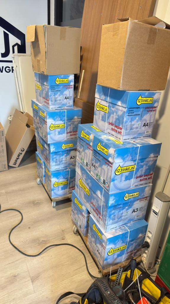 Te koop A3 papier nieuw. 7 dozen, Computers en Software, Printers, Ophalen, Zo goed als nieuw