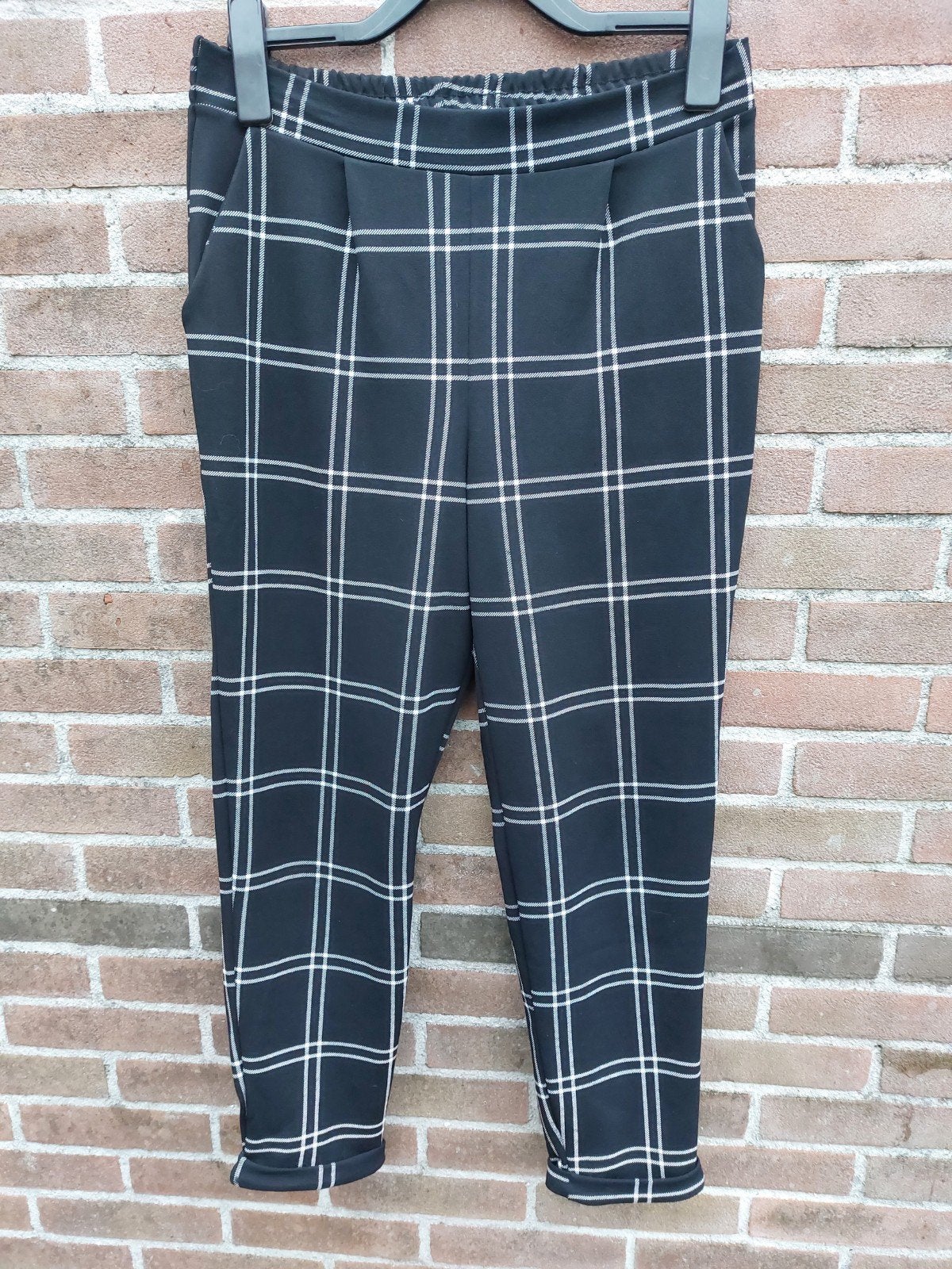 Zwart met witte broek pantalon Primark maat 40/L, Maat 38/40 (M), Zwart, Ophalen of Verzenden, Zo goed als nieuw