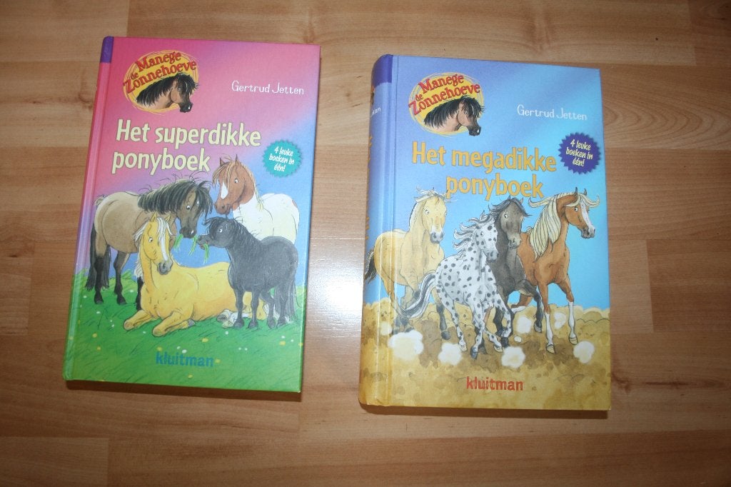 Gertrud Jetten - Manege Zonnehoeve - 4in1 - 7,50 p.st., Boeken, Ophalen of Verzenden, Fictie algemeen