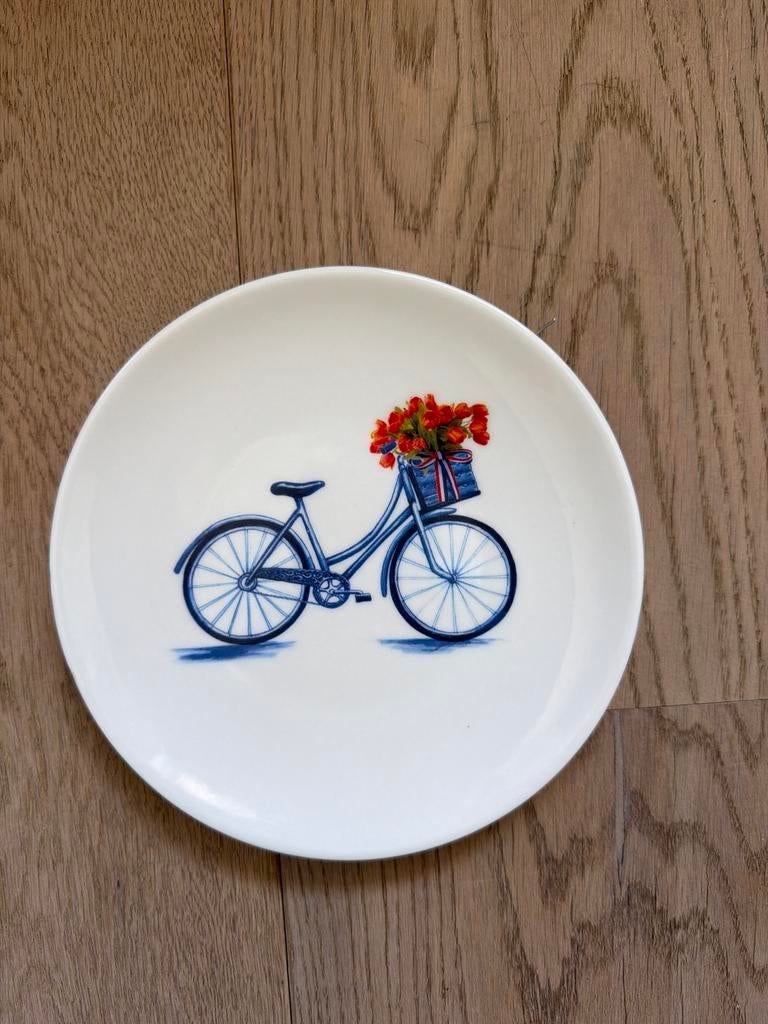 Heinen Delfts Blauw wandbord met fiets en bloemen 16cm, Huis en Inrichting, Woonaccessoires | Wanddecoraties, Meerkleurig, Ophalen of Verzenden