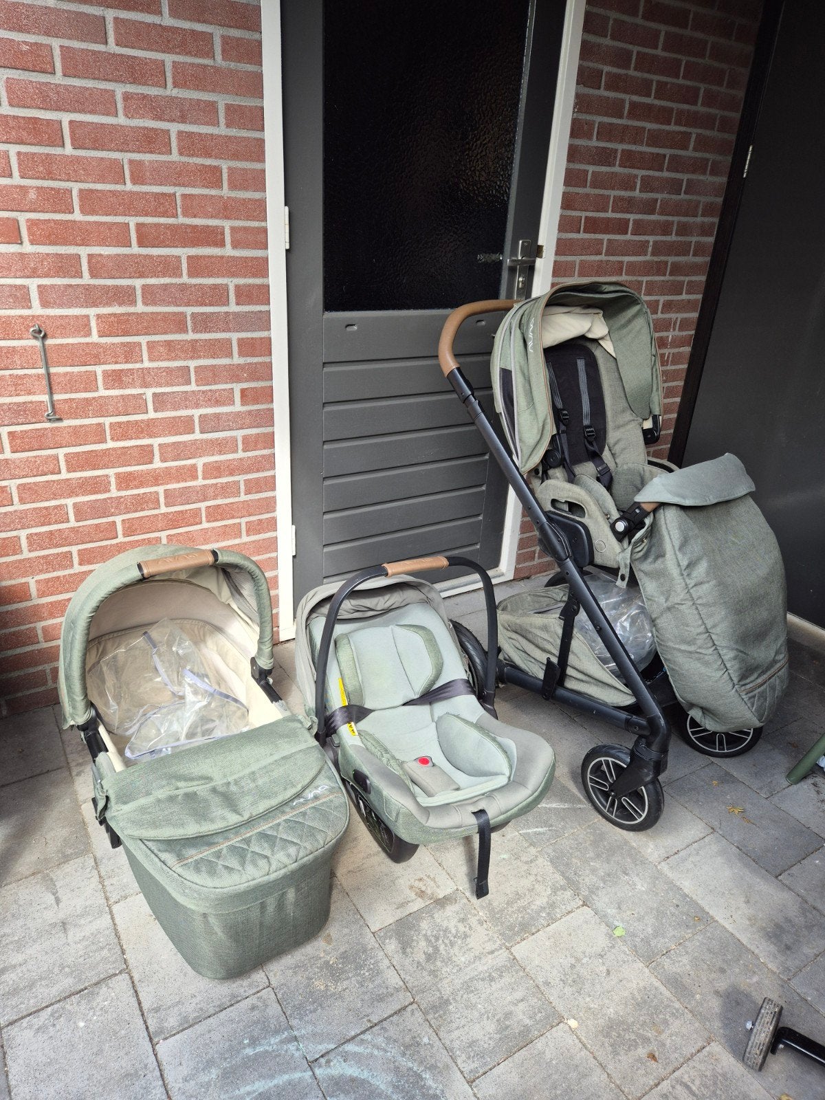 Nuna Mixx Next kinderwagen met autostoel en reiswieg, Kinderen en Baby's, Autostoeltjes, Gebruikt, Isofix, 0 t/m 13 kg, Ophalen