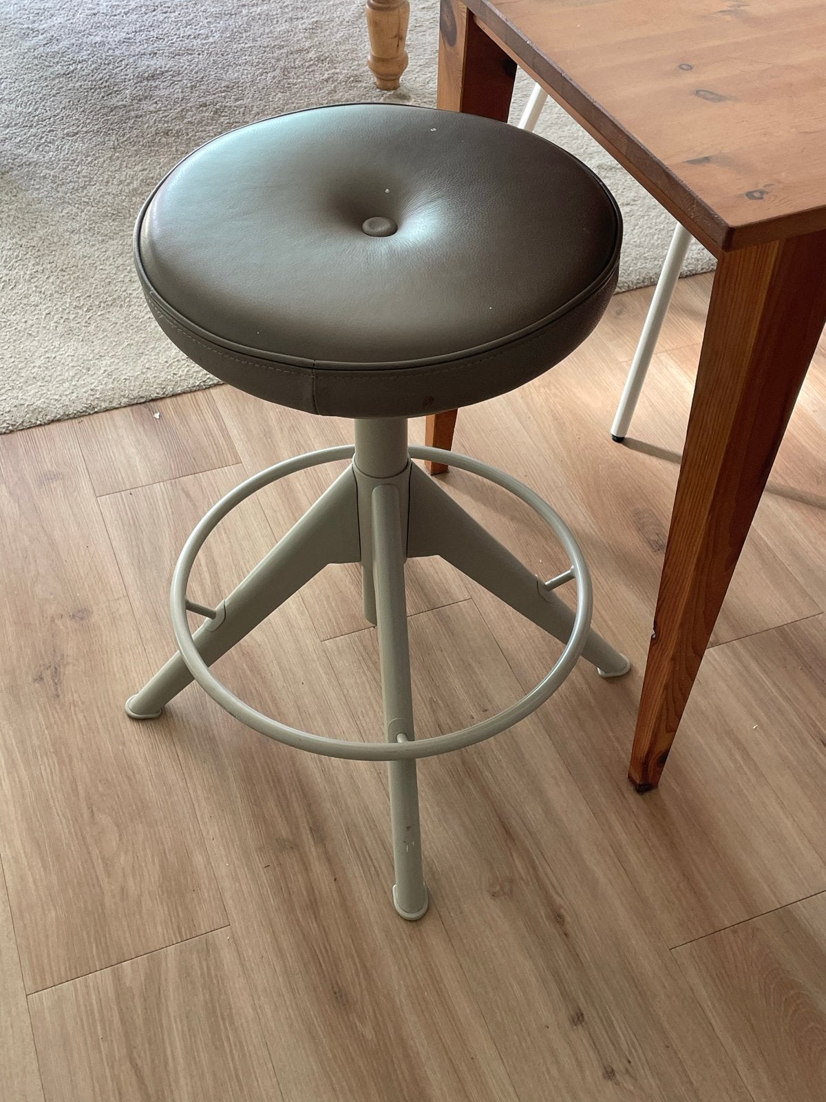 Ikea office chair, Ophalen, In hoogte verstelbaar, 60 tot 90 cm, Zo goed als nieuw