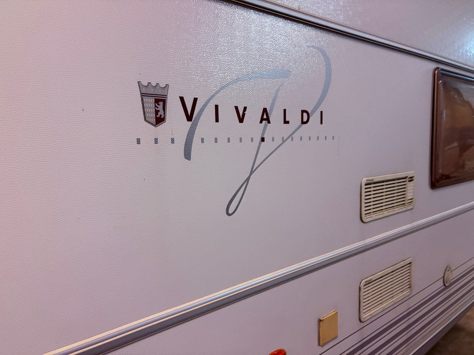 Tabbert Vivaldi Caravan - Ruim en Comfortabel, Caravans en Kamperen, Caravans, Vast bed, Rondzit, Tabbert, Particulier