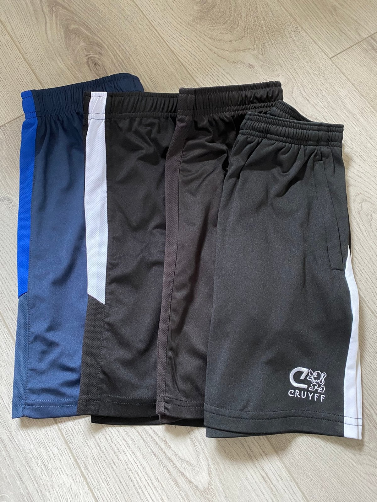 Sport- / korte broeken maat 164, Ophalen, Gebruikt, Jongen of Meisje, Sport- of Zwemkleding
