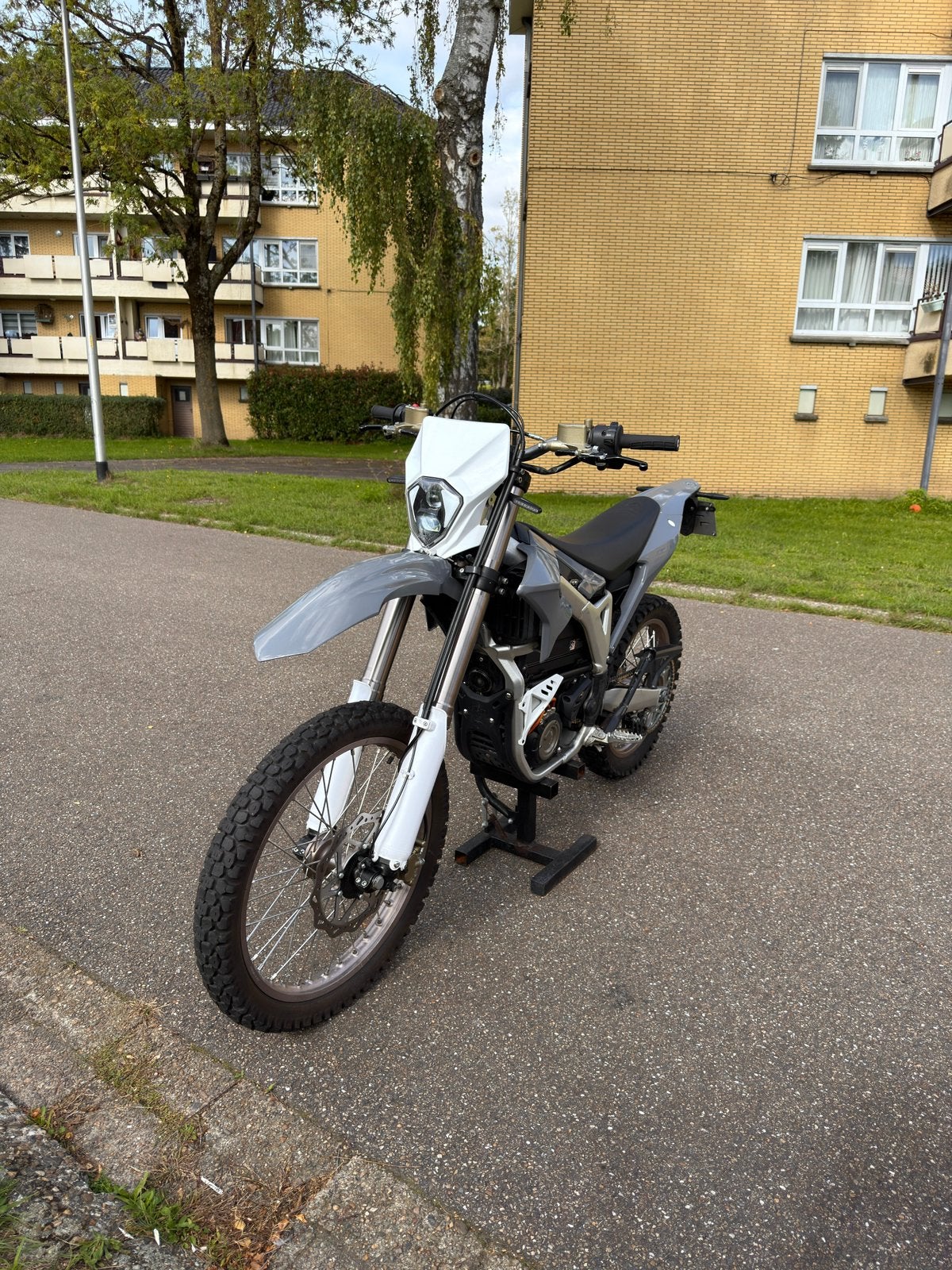 Surron Storm bee 2023 A1 & B rijbewijs 22.5KW, Ophalen, Zo goed als nieuw, Overige merken