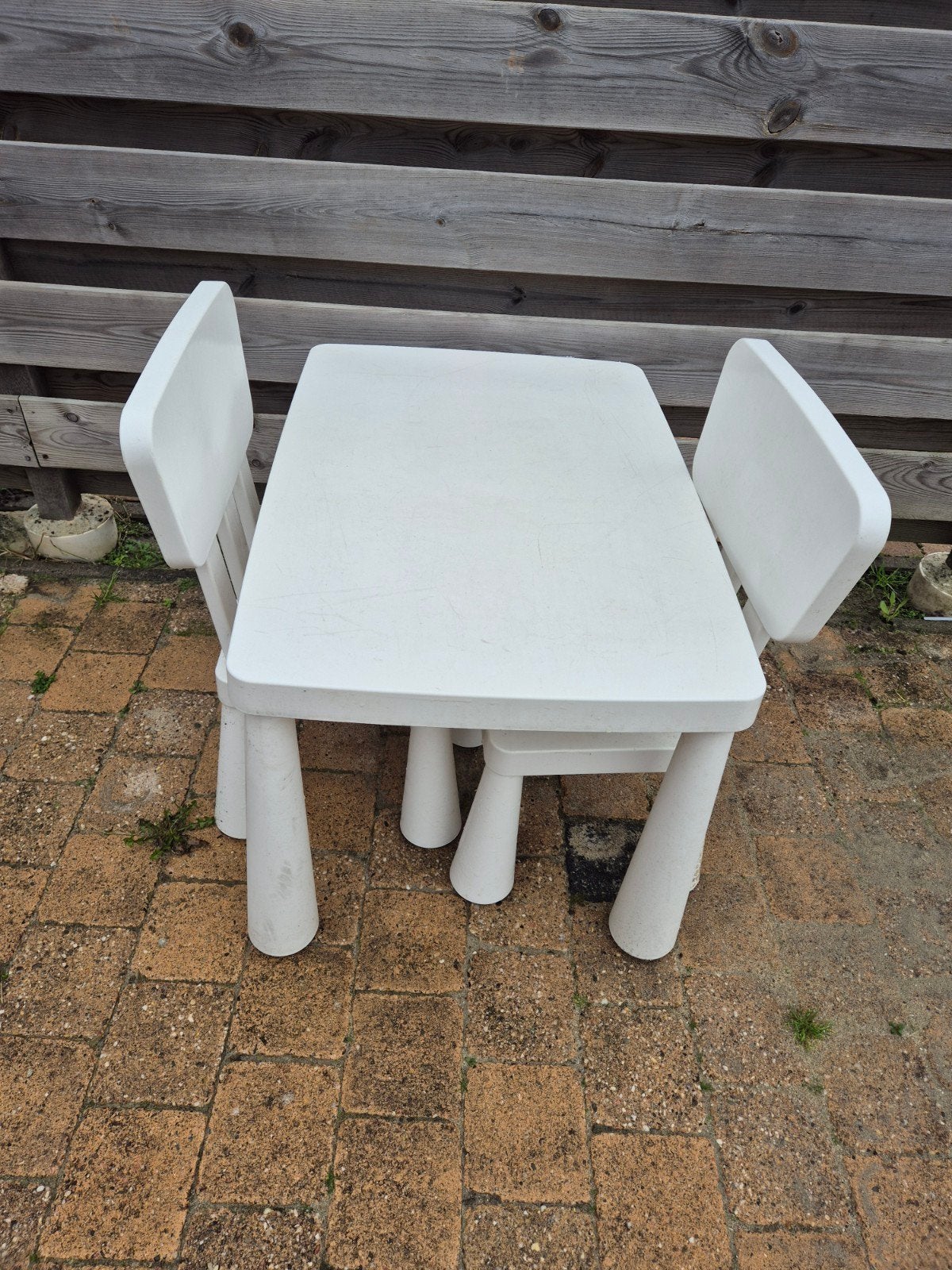 IKEA MAMMUT kindertafel met 2 stoelen - wit, Ophalen, Gebruikt, Tafel(s) en Stoel(en)