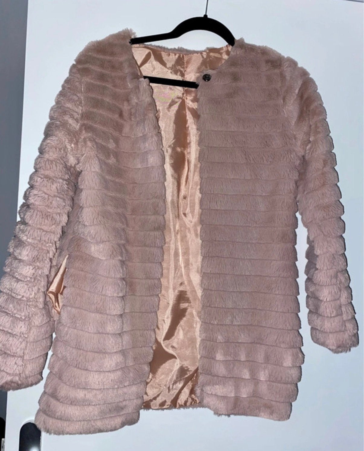 Nieuwe dames fluffy jas rose maat m/l, Ophalen of Verzenden, Zo goed als nieuw, Maat 38/40 (M), Roze
